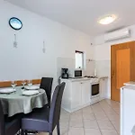 Klara, Malinska, Vantacici, Island Krk * Vantacici