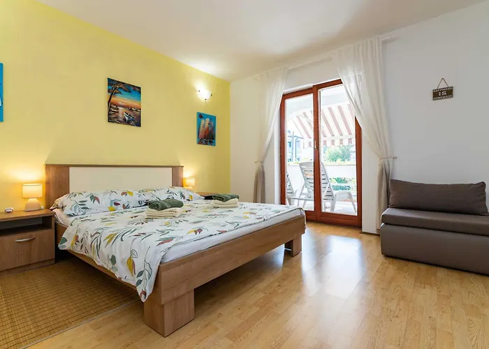 Klara, Malinska, Vantacici, Island Krk Appartement